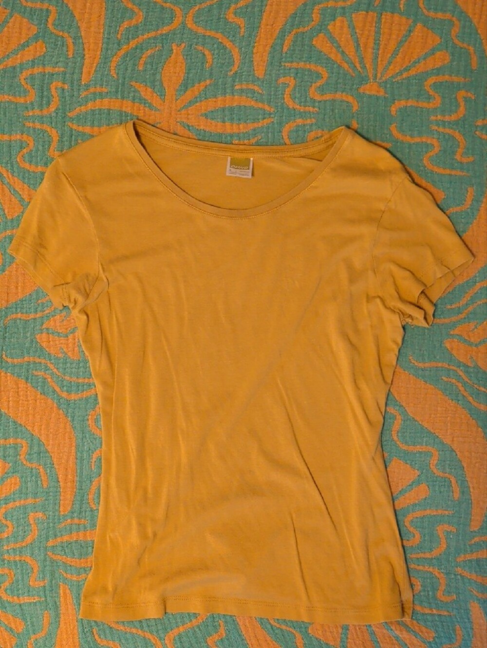 Onno Bamboo Tee- In A Mustard Yellow - Picture 5 of 7